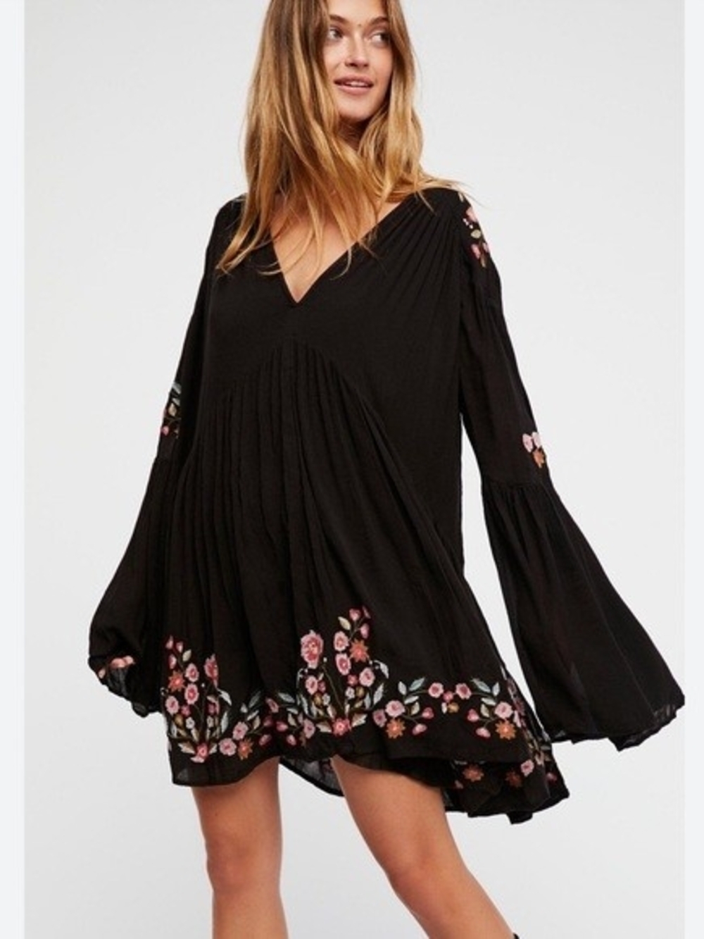 Free People Embroidered Black Boho Mini Dress Large Floral Long Sleeve Peasant